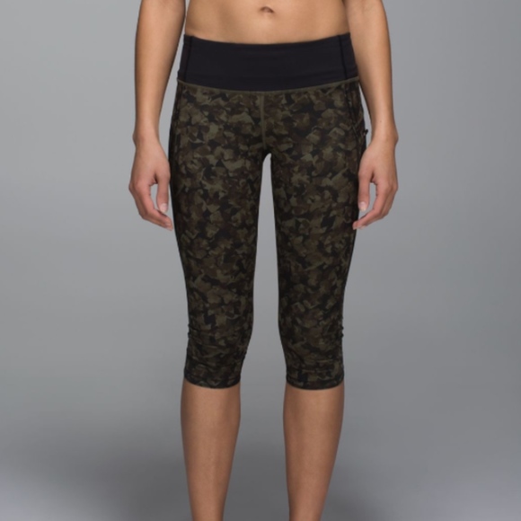 Lululemon Run: Top Speed Crop - Picture 1 of 6
